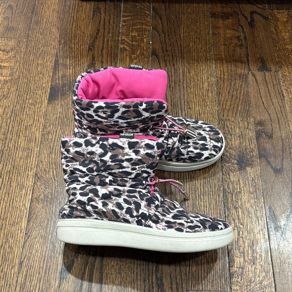 Hey Dude Margot Eco Leopard Print winter boots size 2